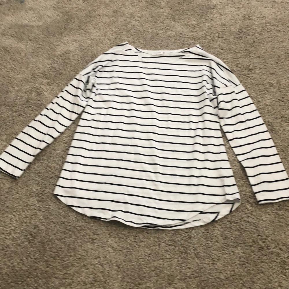 ❤️5 for $20❤️ Wide Neck Striped Shirt